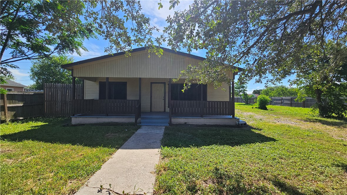 4405 Molina Dr Property Photo 1