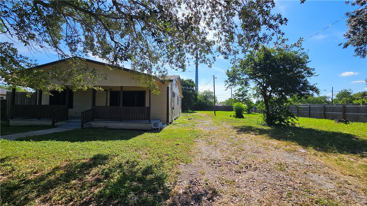 4405 Molina Dr Property Photo 2