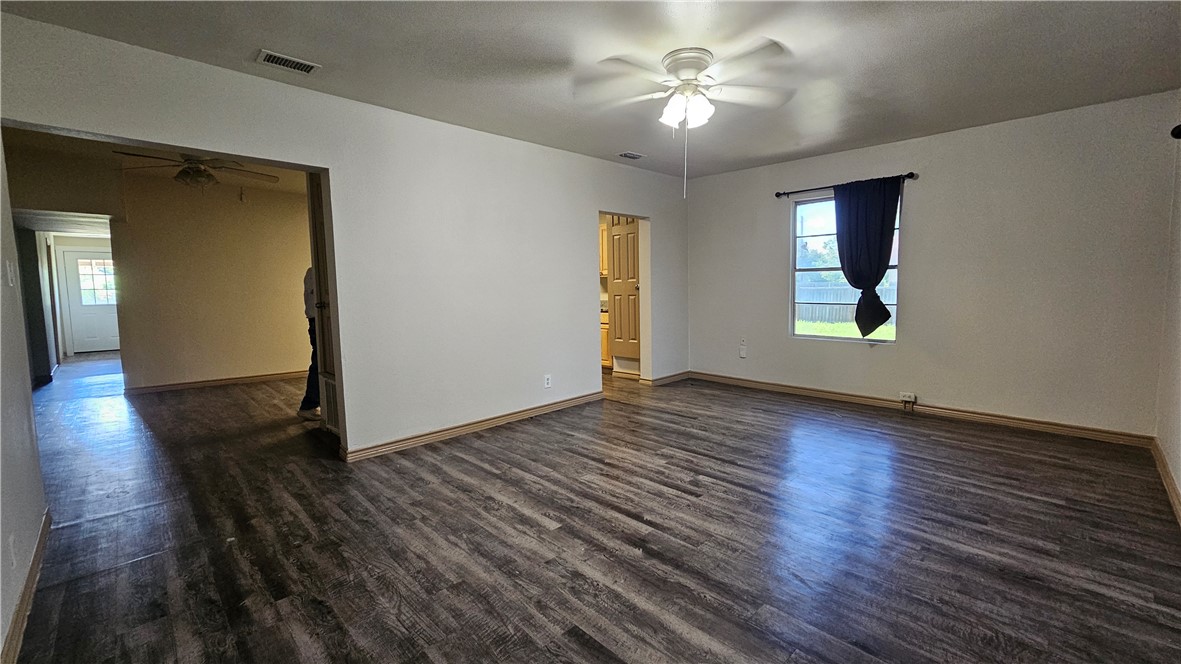 4405 Molina Dr Property Photo 7