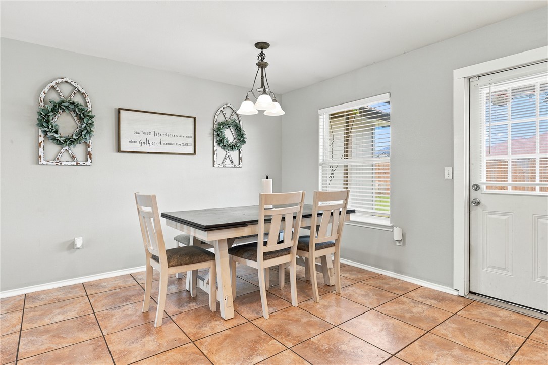 1030 Livermore St Property Photo 16