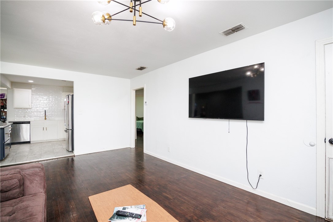 5808 Rio Vista Ave Property Photo 5