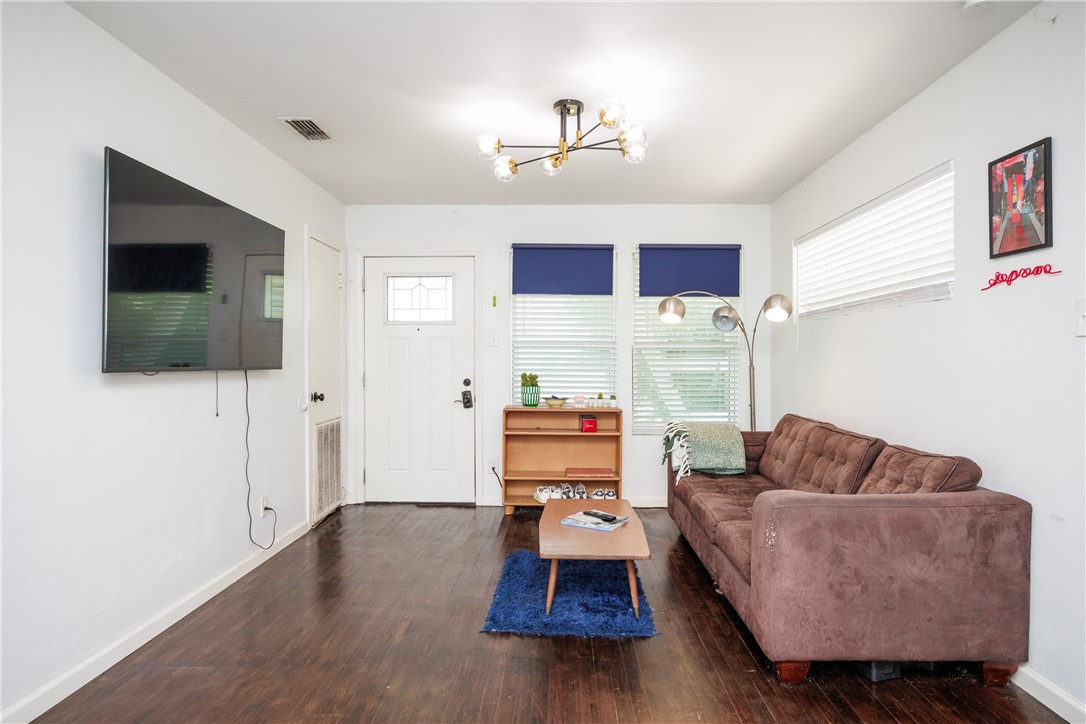 5808 Rio Vista Ave Property Photo 8
