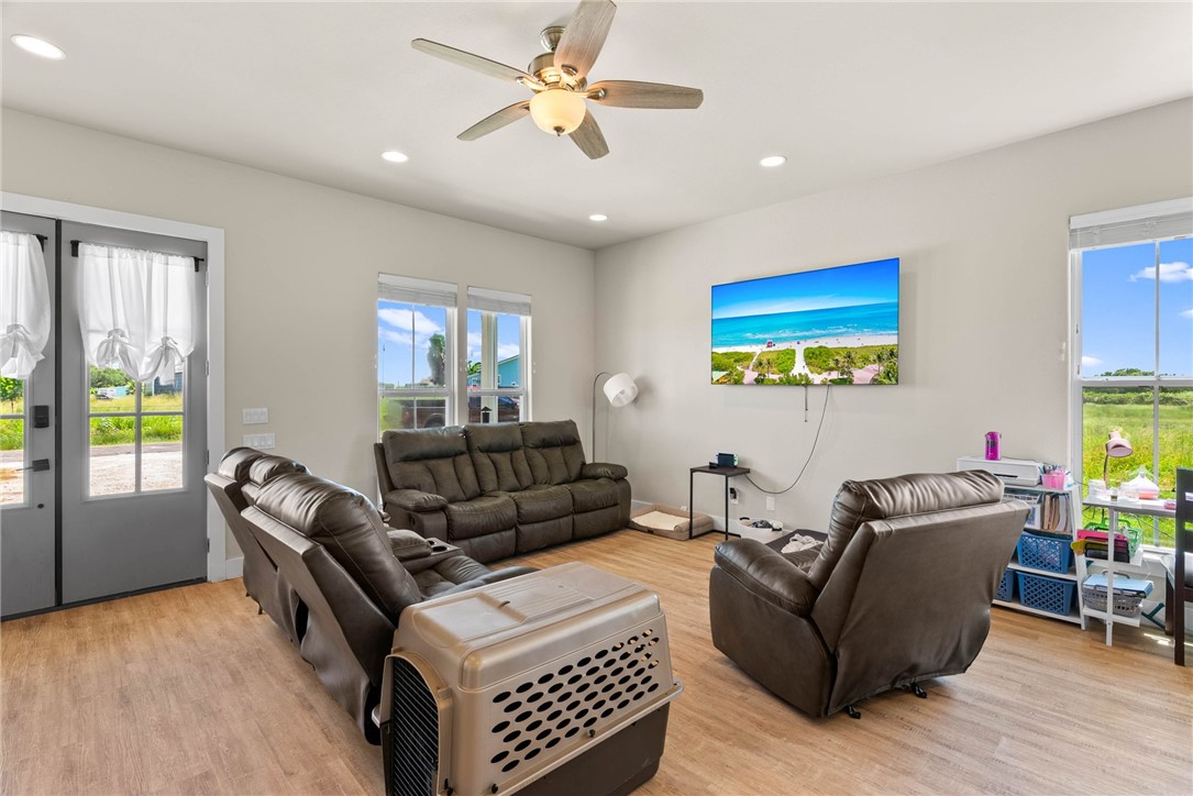 360 Club Oak Lane Property Photo 7