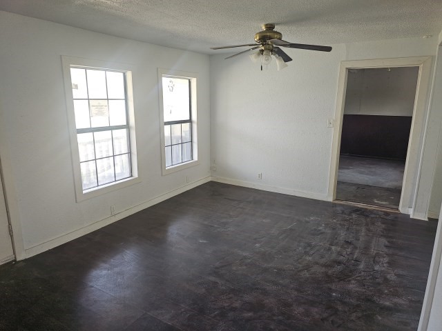 525 Jane St Property Photo 3