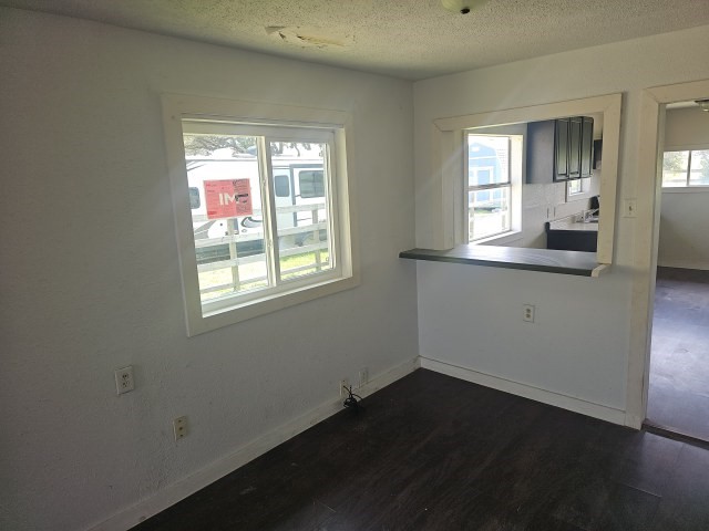 525 Jane St Property Photo 5