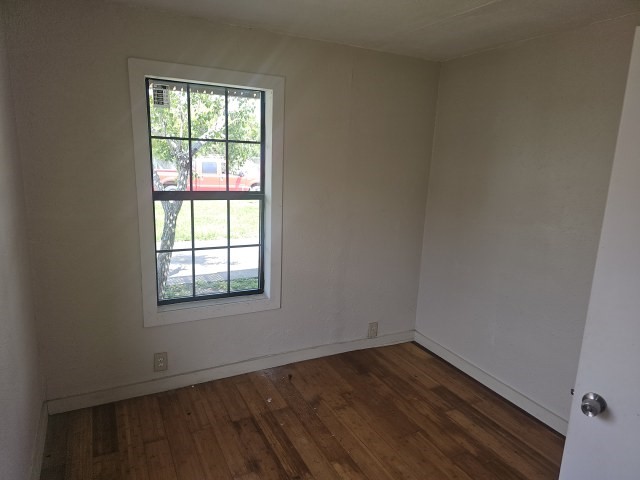 525 Jane St Property Photo 10