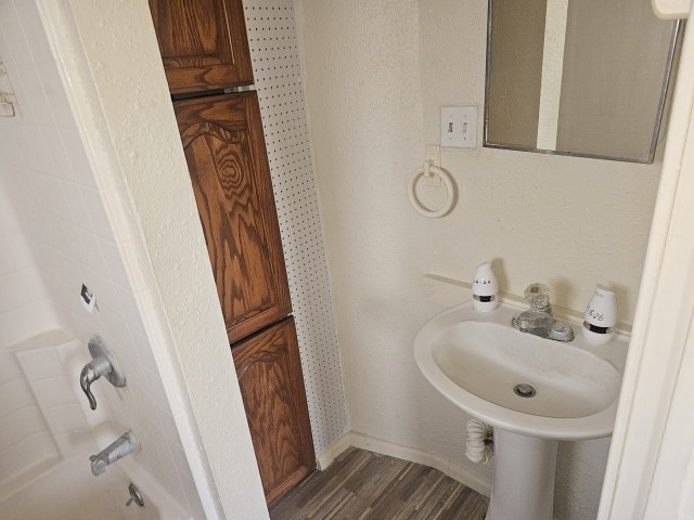525 Jane St Property Photo 11