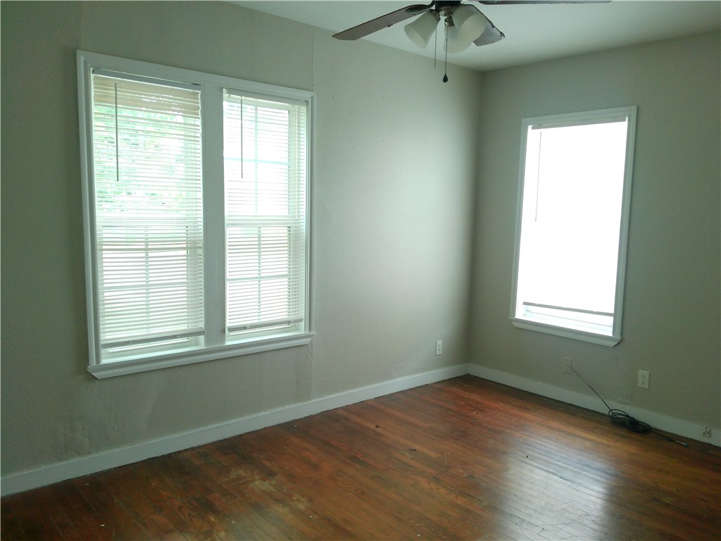 2837 Sarita St Property Photo 6