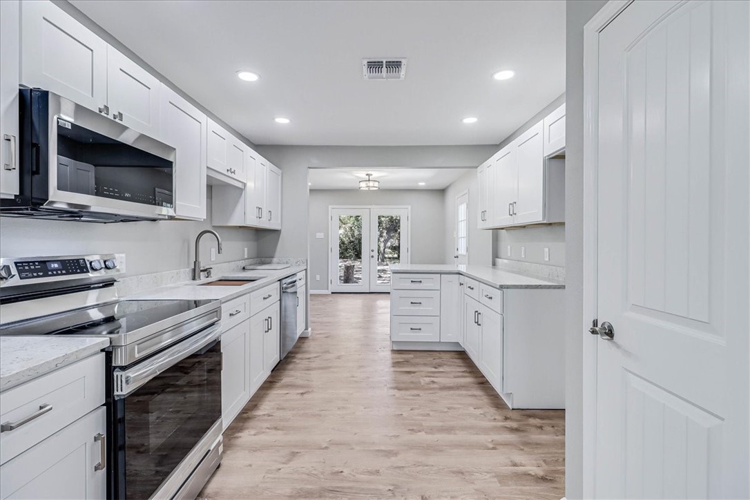 2555 Big Oak Property Photo 8