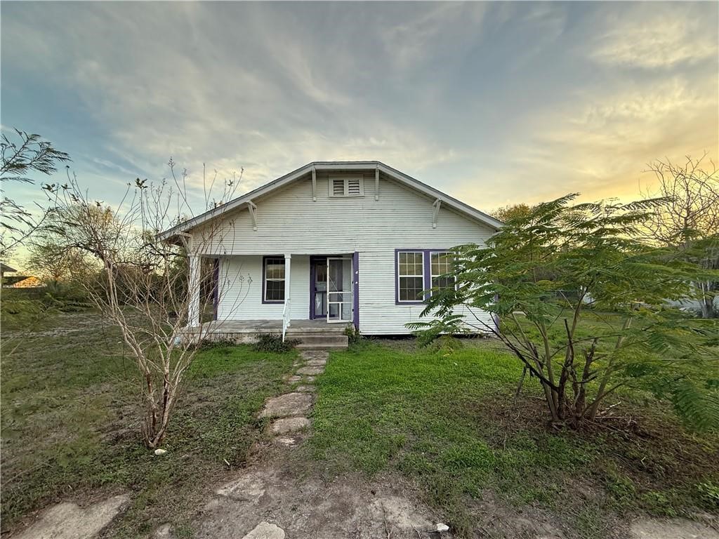 519 W Mesquite Ave Property Photo 2