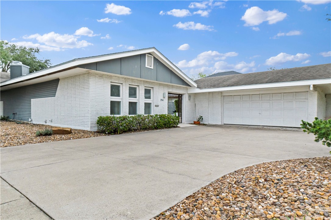 256 Purl Pl Property Photo 1