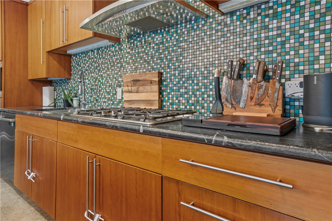 256 Purl Pl Property Photo 11