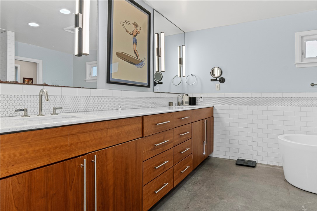 256 Purl Pl Property Photo 18