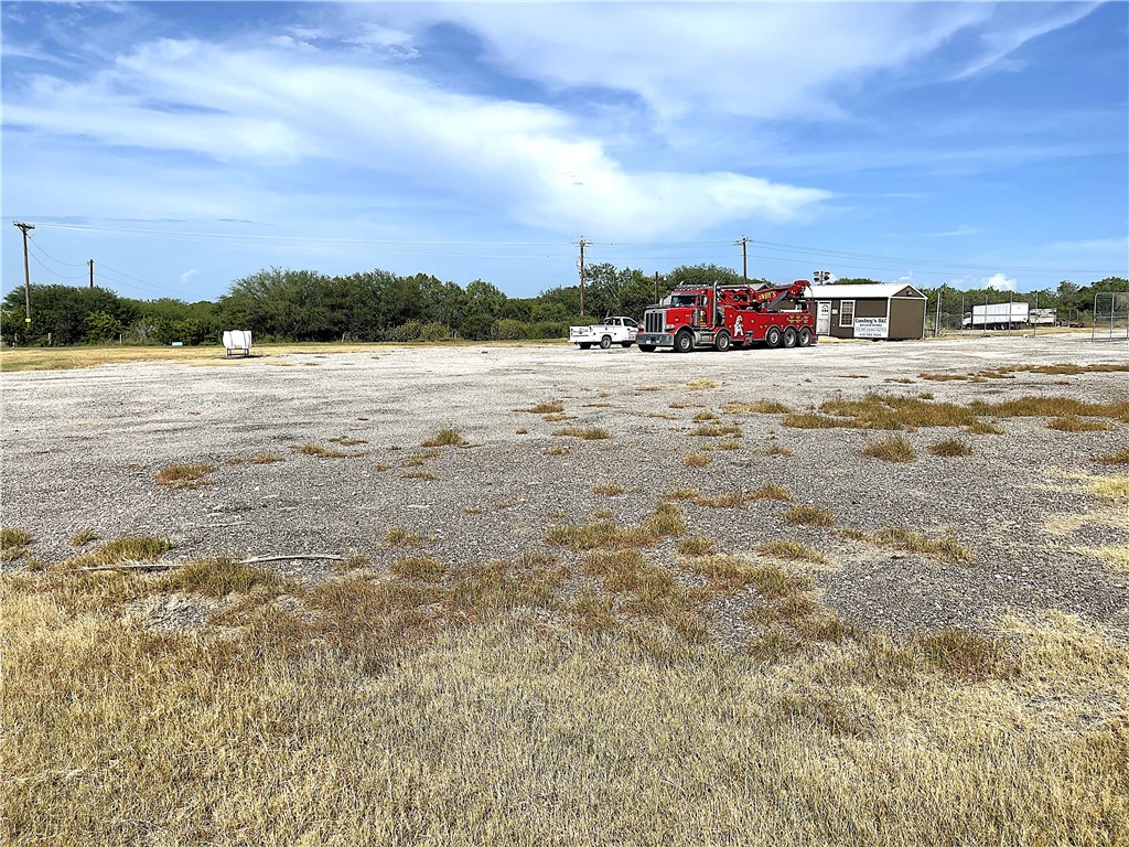 1858 Texas State Highway 72 Property Photo 2