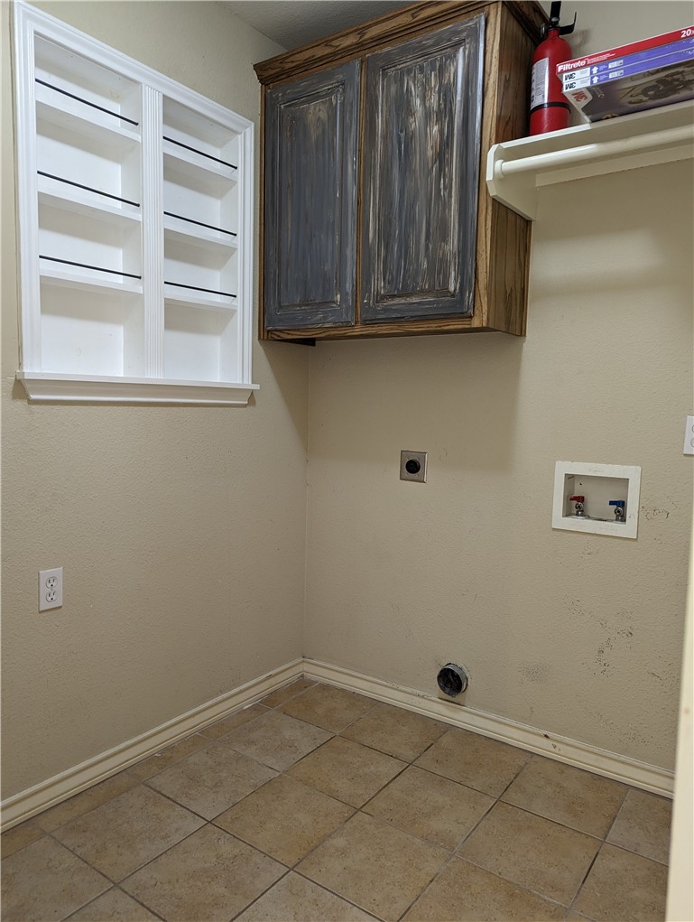 3001 S Fork Dr Property Photo 4