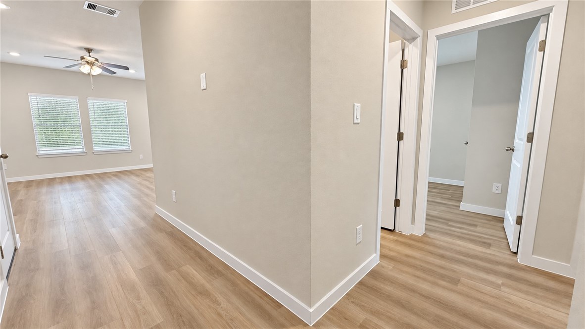 9569 Swedish Oak Dr Property Photo 4