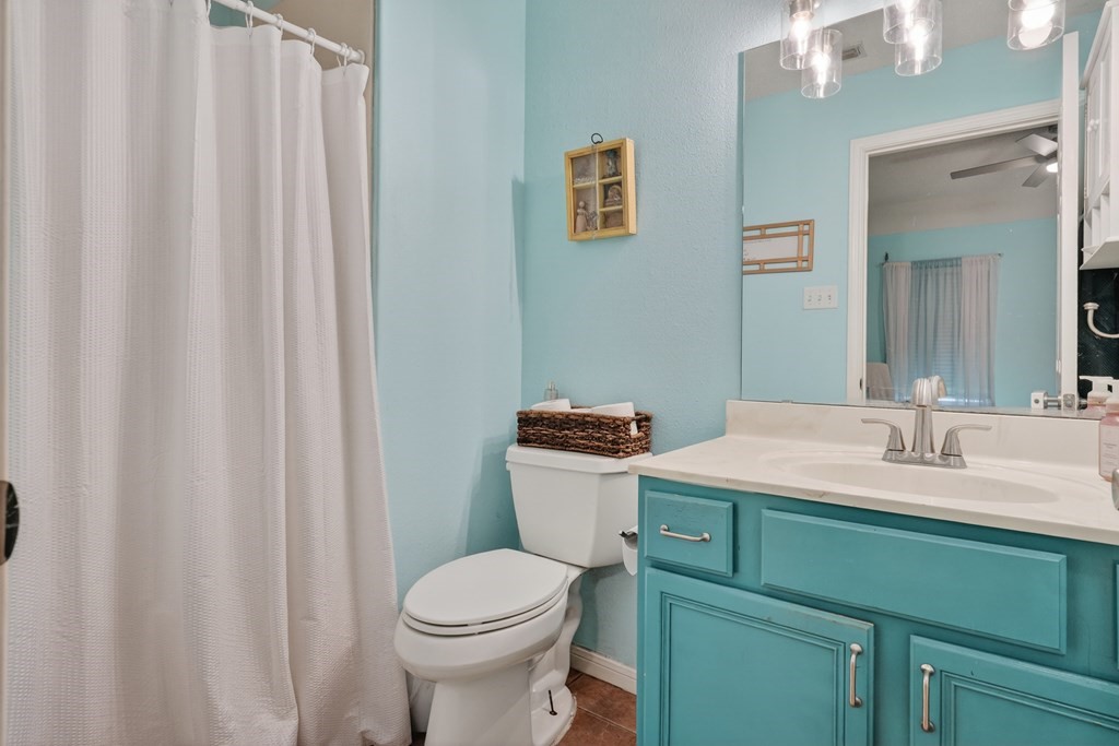 2300 Naples Dr Property Photo 11