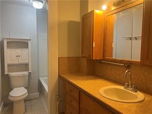 221 Commerce St D Property Photo 14