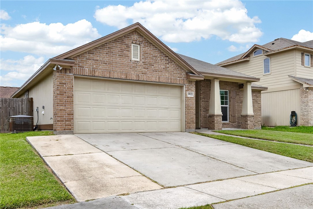 3913 Las Bahias Dr Property Photo 2