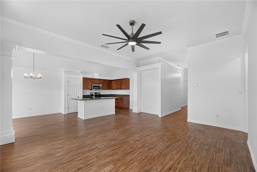 3913 Las Bahias Dr Property Photo 17