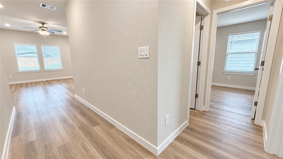 9554 Swedish Oak Dr Property Photo 3