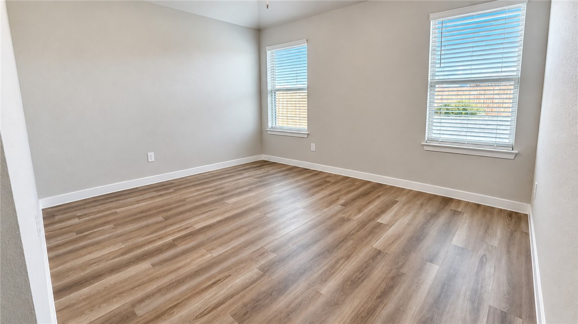 9554 Swedish Oak Dr Property Photo 25