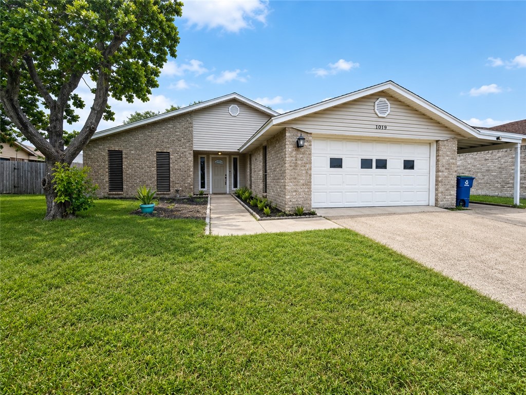 1019 Espana Dr Property Photo 1