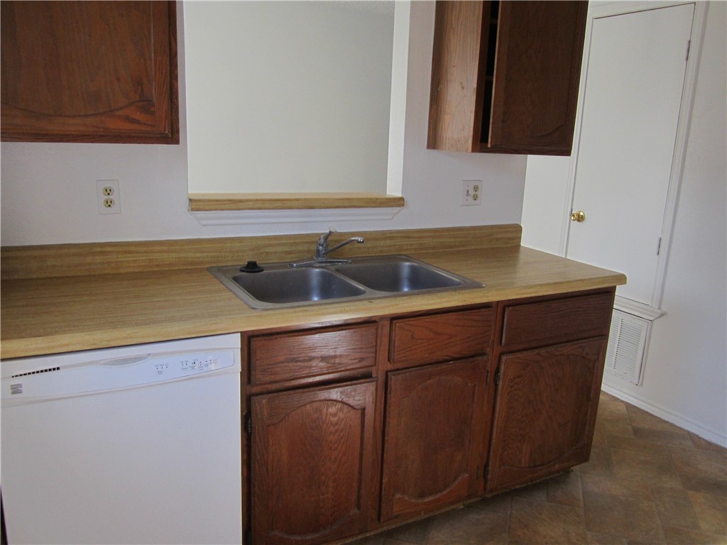 6702 Everhart F103 Property Photo 3
