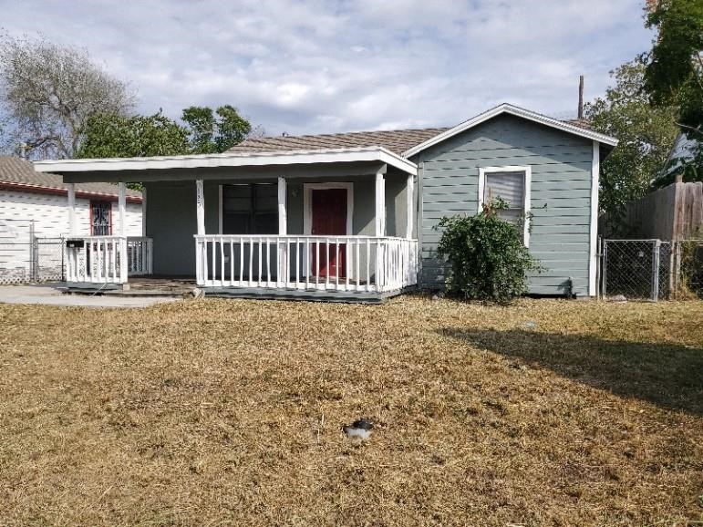 820 Lantana St Property Photo 1