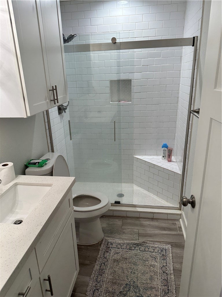 611 Lauderdale Dr 611 Property Photo 8