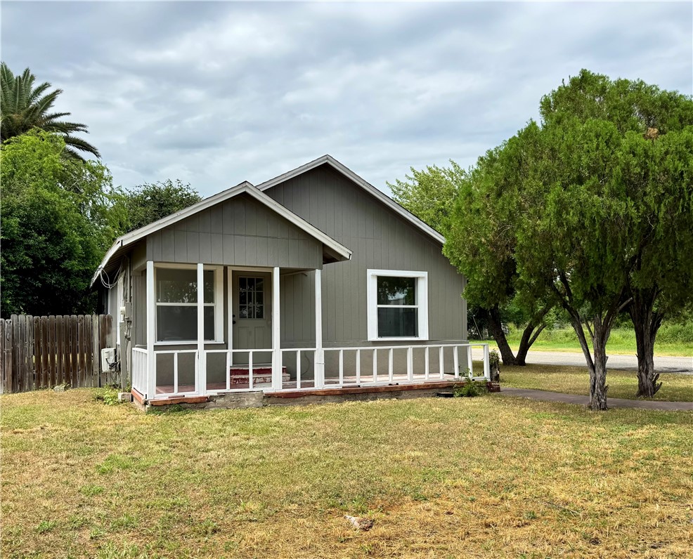 500 W Merriman St Property Photo 4