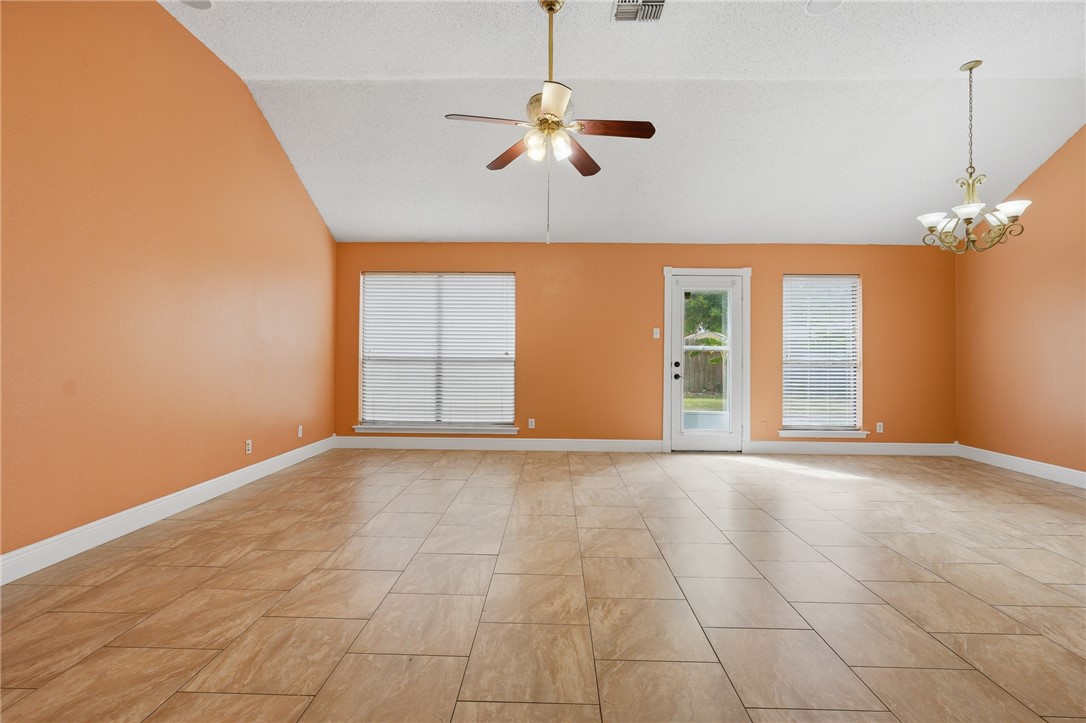 2982 Lakeview East Dr Property Photo 5