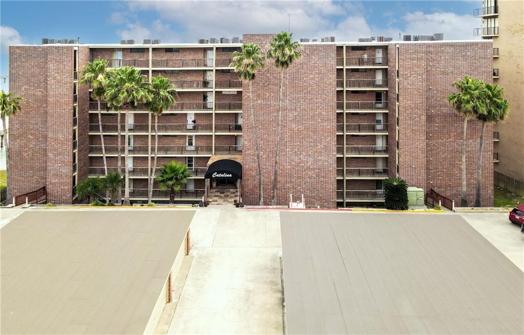 4334 Ocean Dr 403 Property Photo 2
