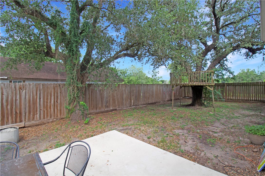 810 W Jones St Property Photo 13