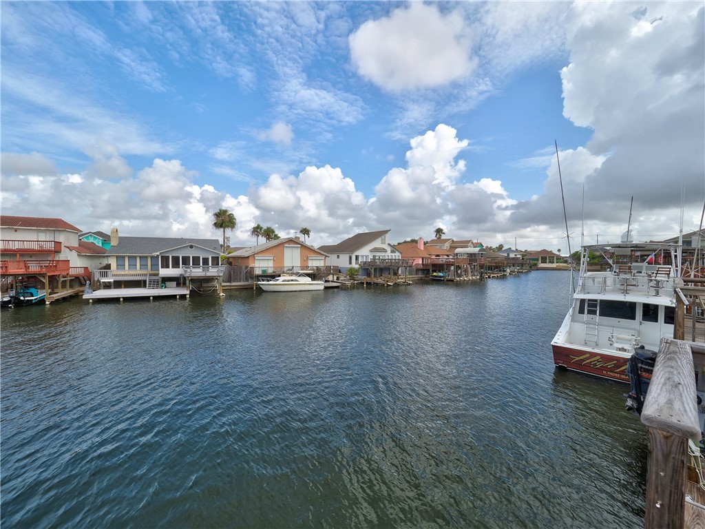 15333 Key Largo Ct Property Photo 6