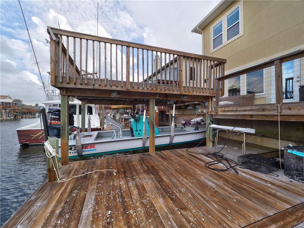 15333 Key Largo Ct Property Photo 8