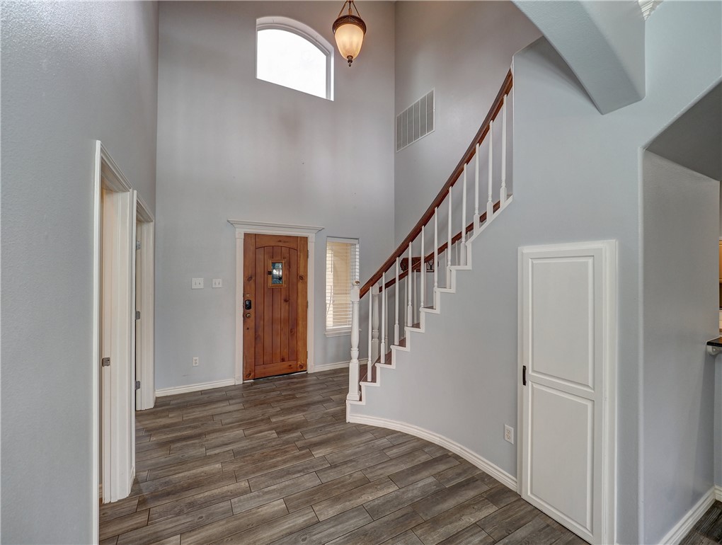 15333 Key Largo Ct Property Photo 9