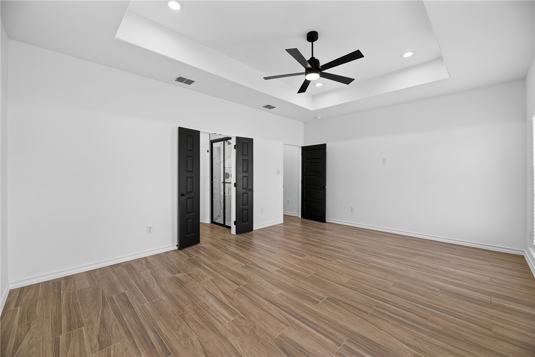 6853 La Salle Dr Property Photo 24
