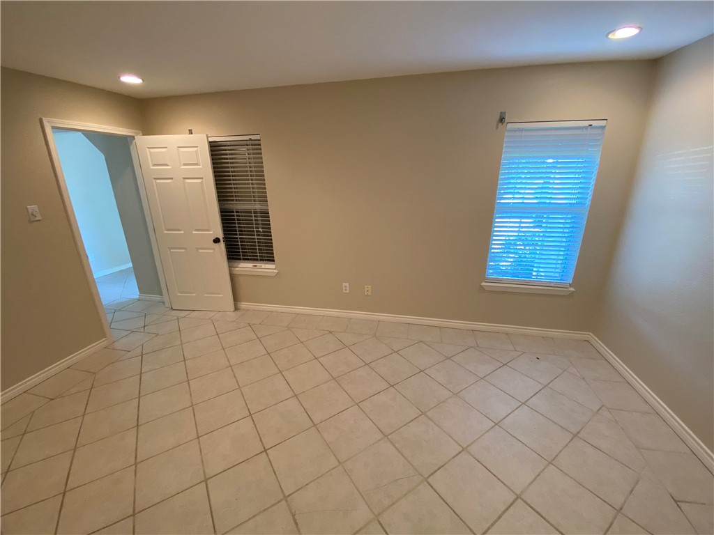 5621 Burton Property Photo 3