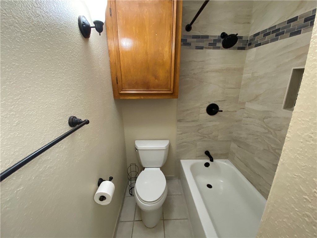 5621 Burton Property Photo 10