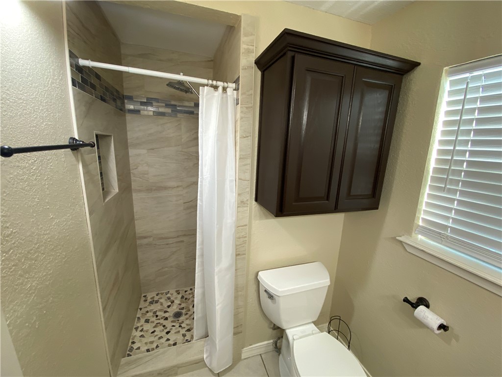 5621 Burton Property Photo 16