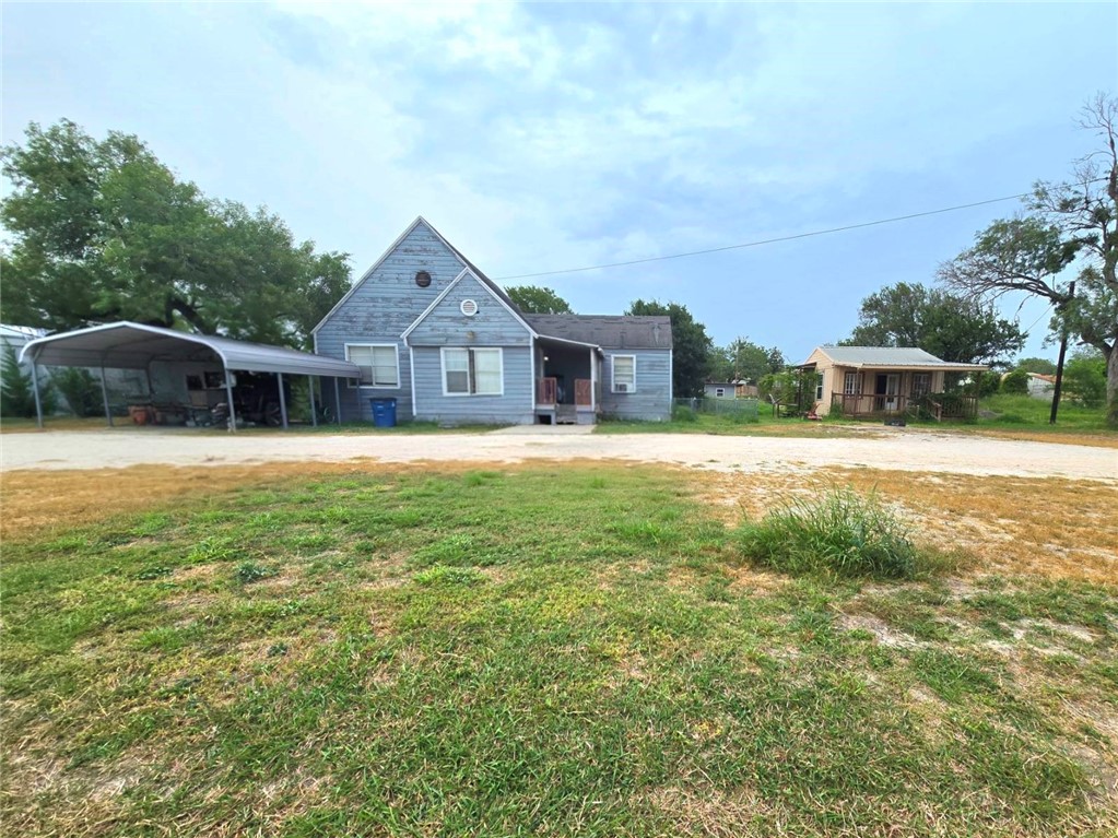 207 Mcgloin St Property Photo 1
