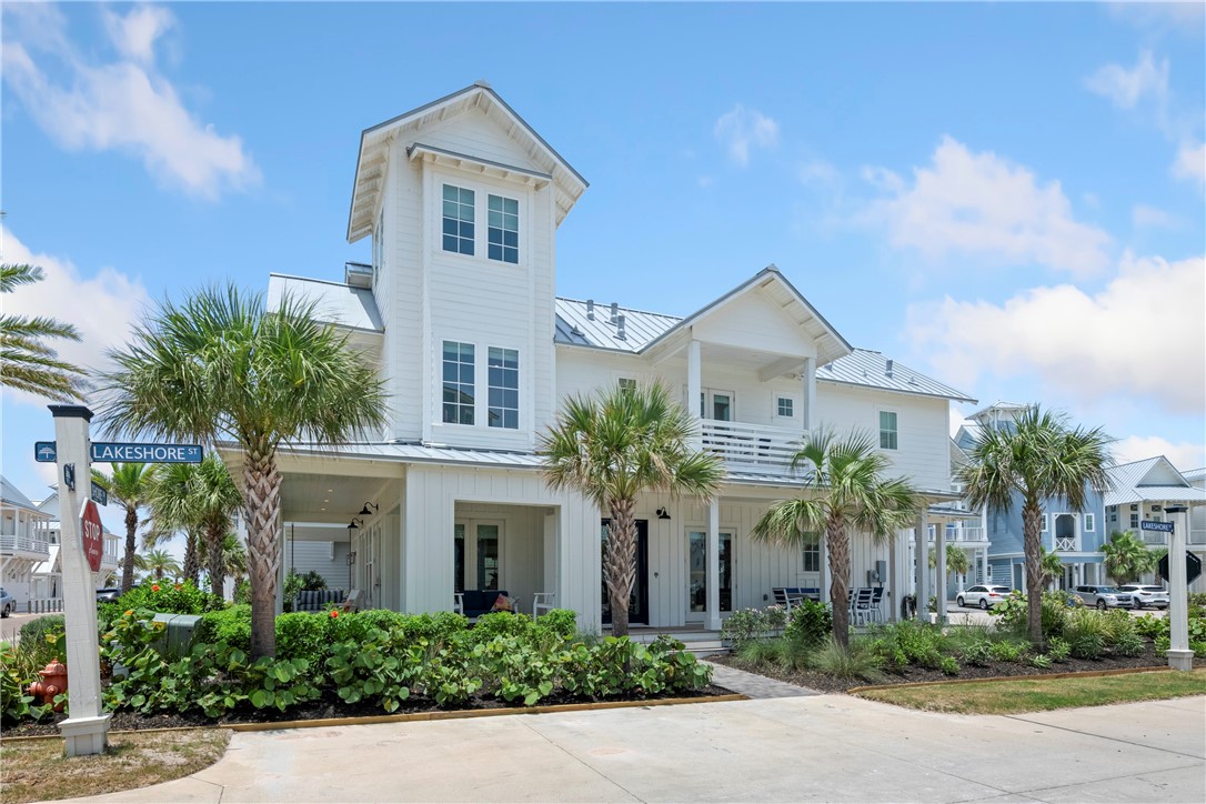 580 S Shore Dr Property Photo 1