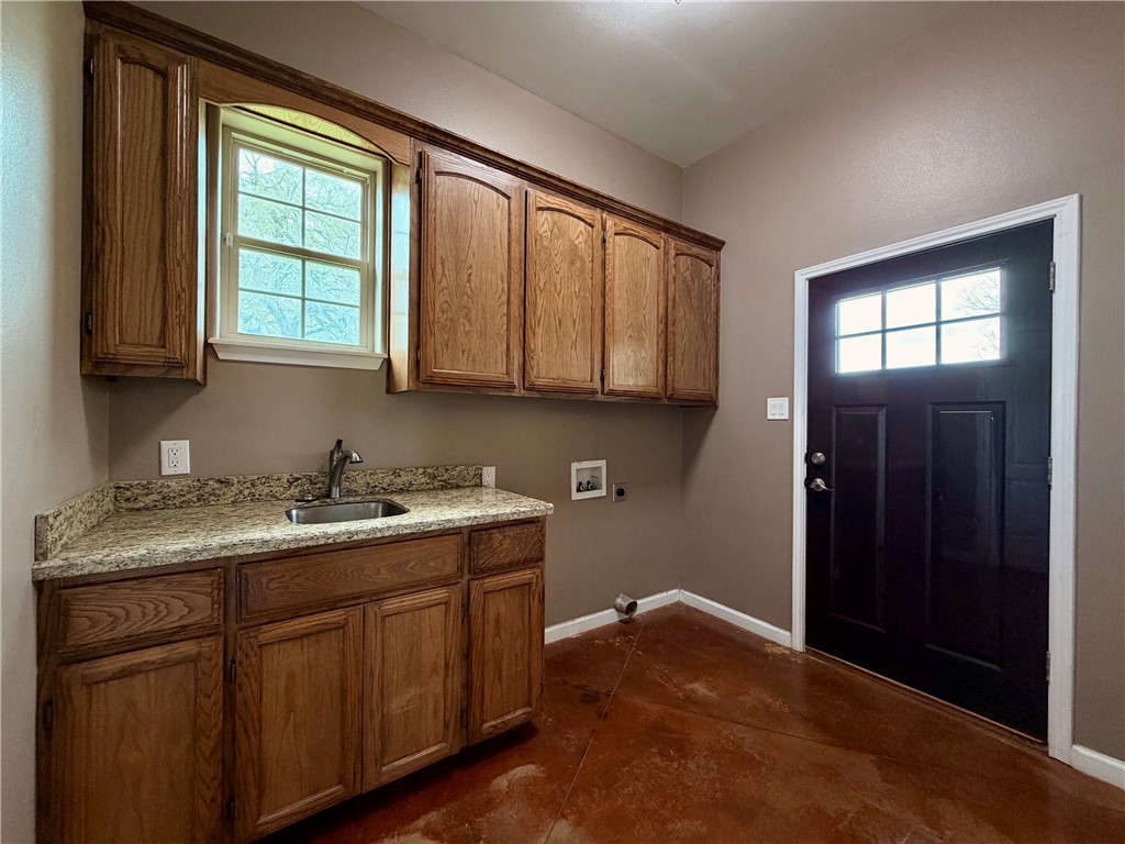 270 N County Road 1044 Property Photo 23