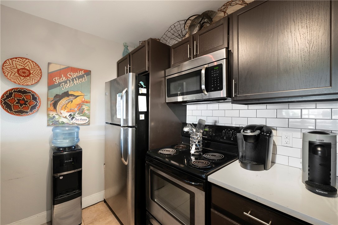 220 W Avenue F 2b Property Photo 14