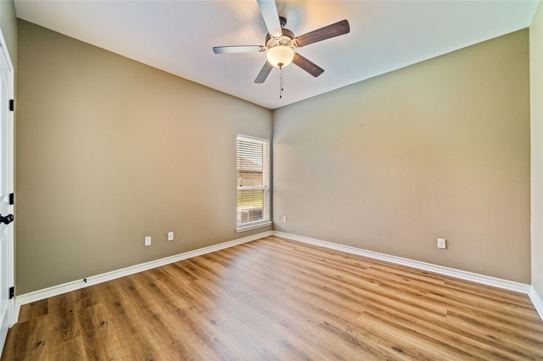 2033 Arash Dr Property Photo 35