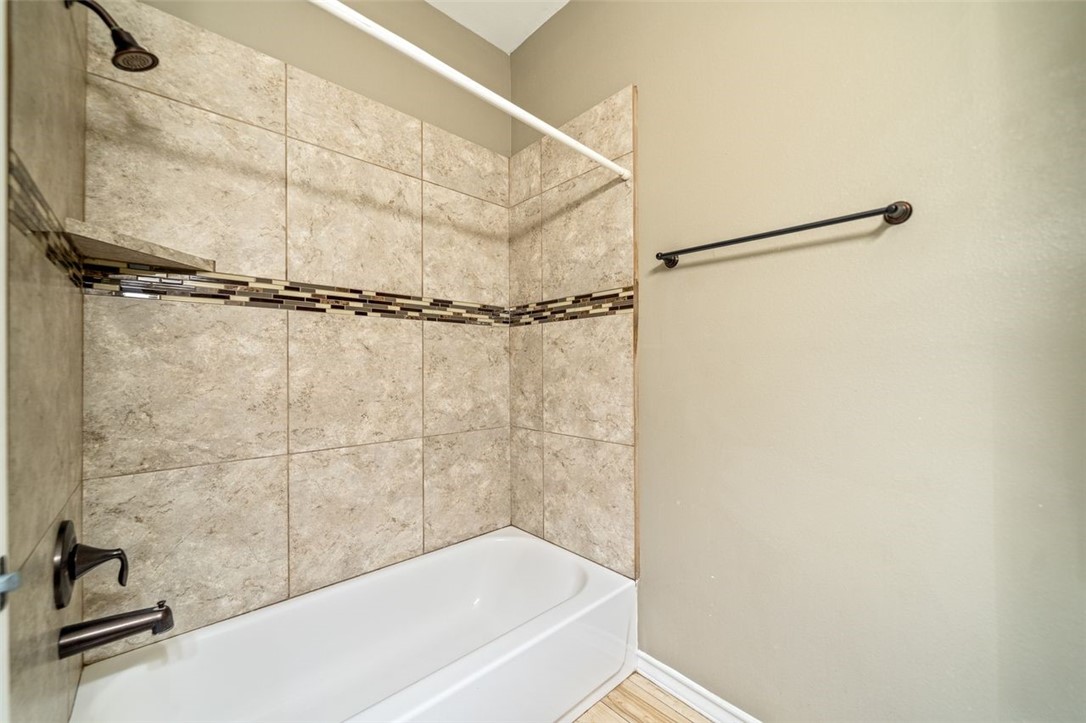 2033 Arash Dr Property Photo 40