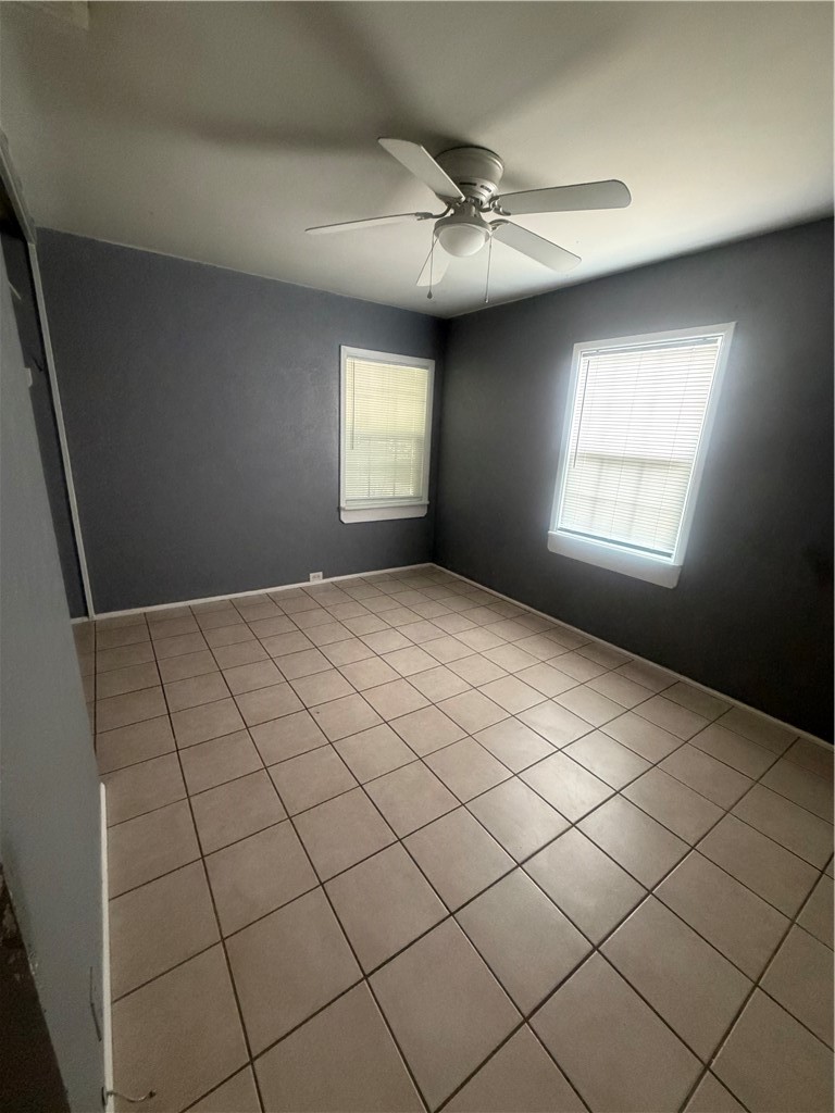 4010 Robinhood Dr Property Photo 11