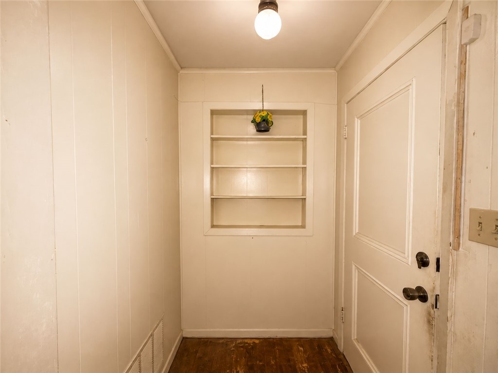 736 Fetick Property Photo 5