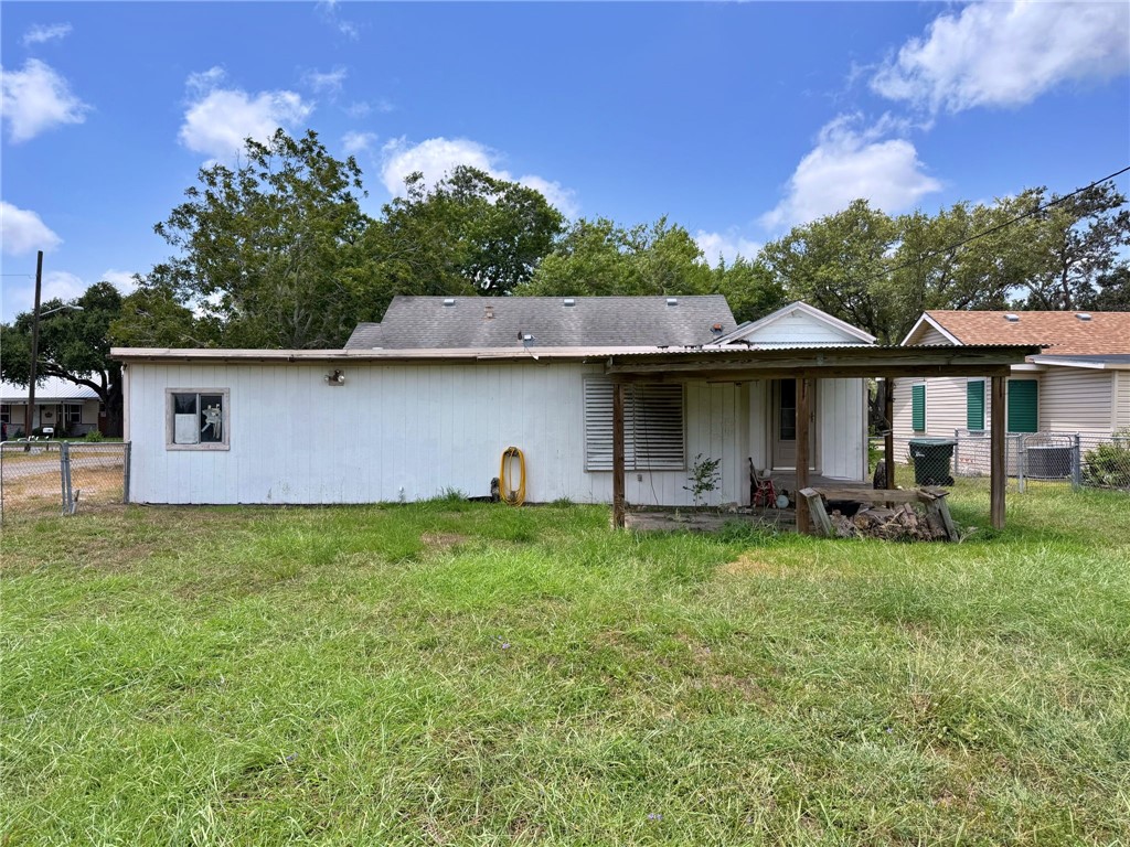 736 Fetick Property Photo 28